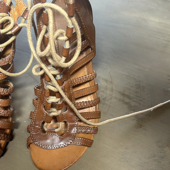 Baker tan Wedge heels 7 - Picture 2 of 4